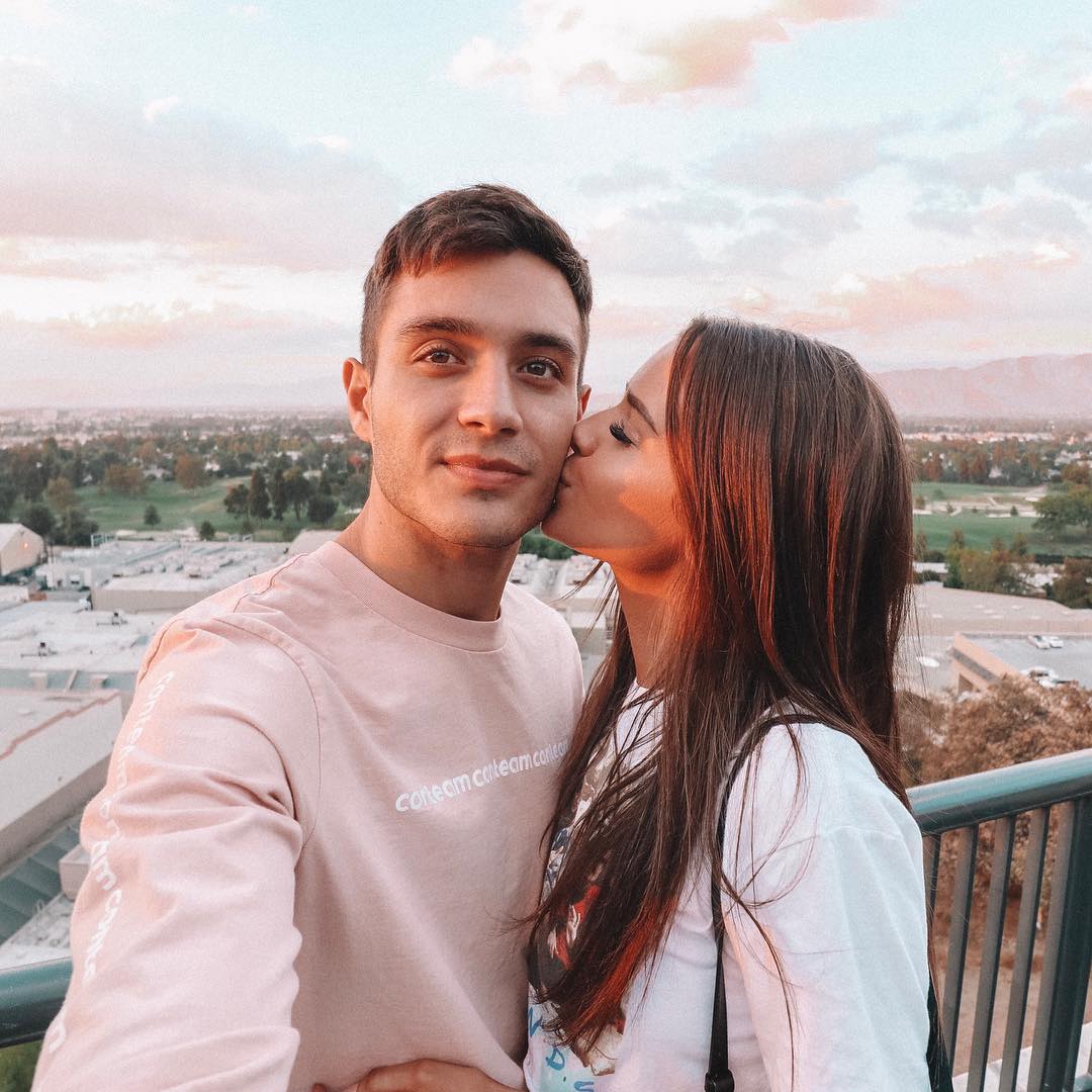 Why So Many Fans Thought Youtubers Jess Gabe Moved Out Of L A