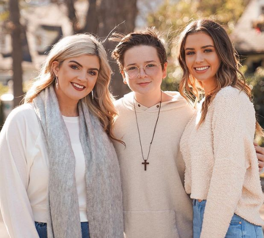 Jess Conte with siblings Sarah and Toby