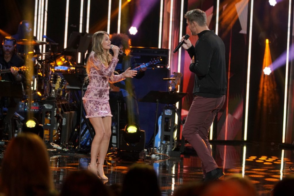 Riley Thompson and Brett Young sing a duet on "American Idol"