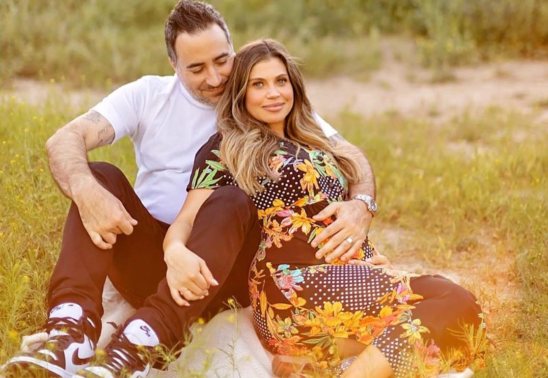 Danielle Fishel and Jensen Karp pregnant