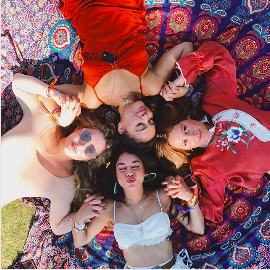 Vanessa Hudgens, Ashley Tisdale, Stella Hudgens,