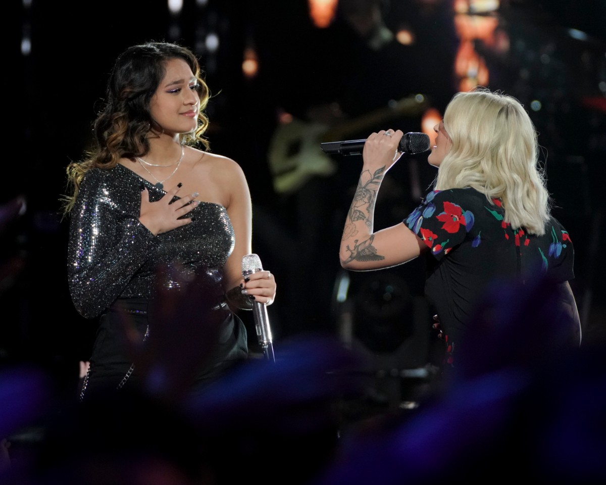Julia Michaels, Alyssa Raghu on "American Idol"