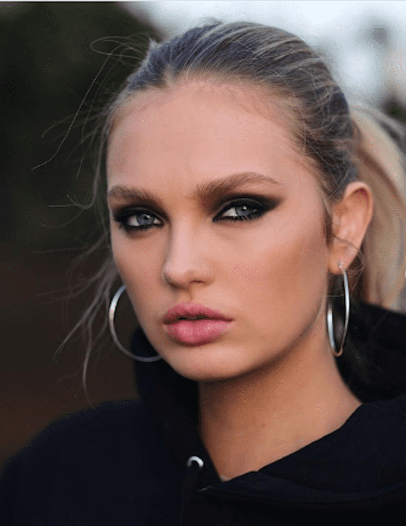 ROMEE STRIJD MAKEUP