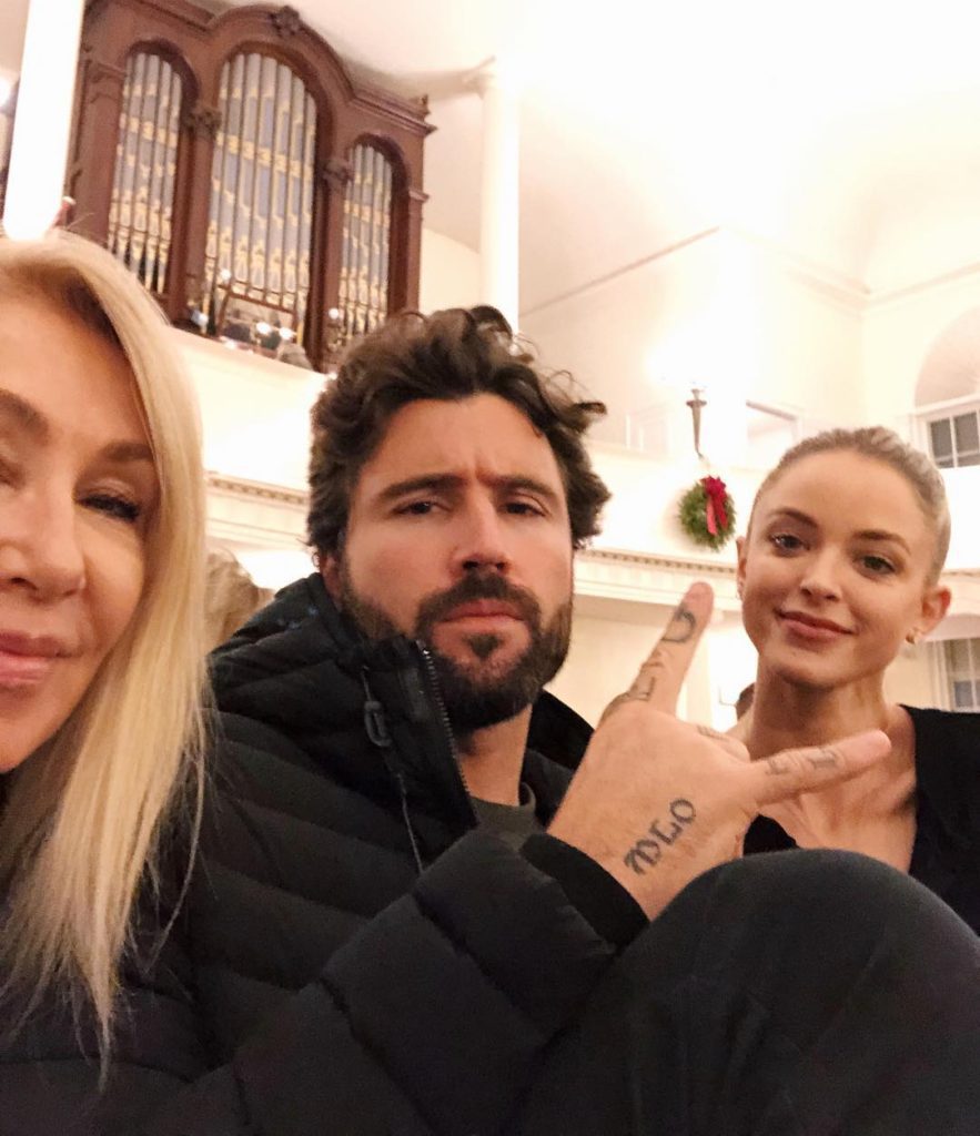 Brody Jenner, his mom Linda Thompson and wife Kaitlynn in New Hampshire