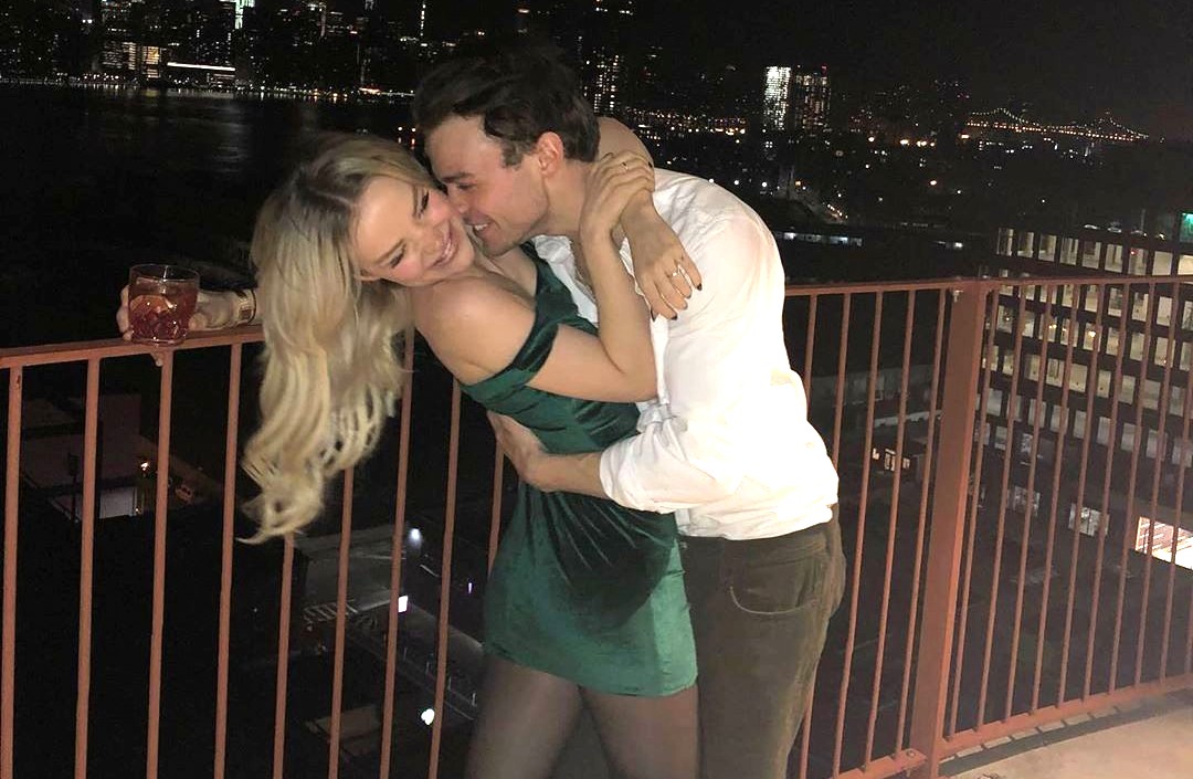 Dove Cameron and Thomas Doherty