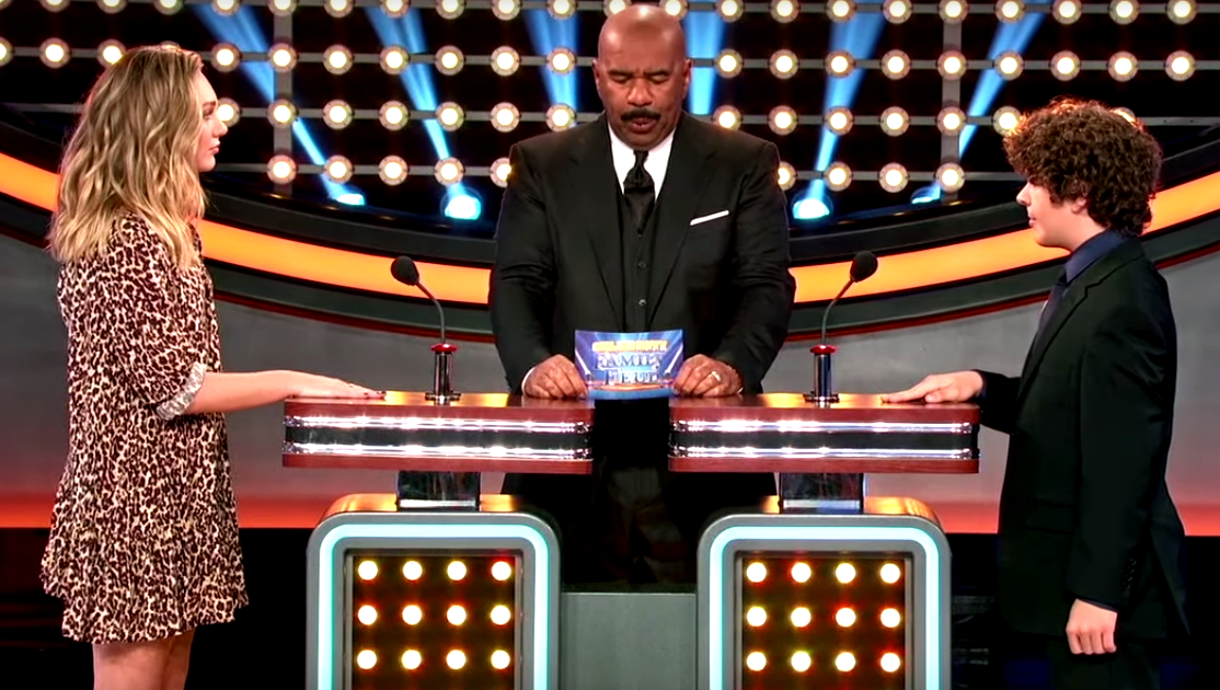 Maddie vs Gaten on Celebrity Family Feud