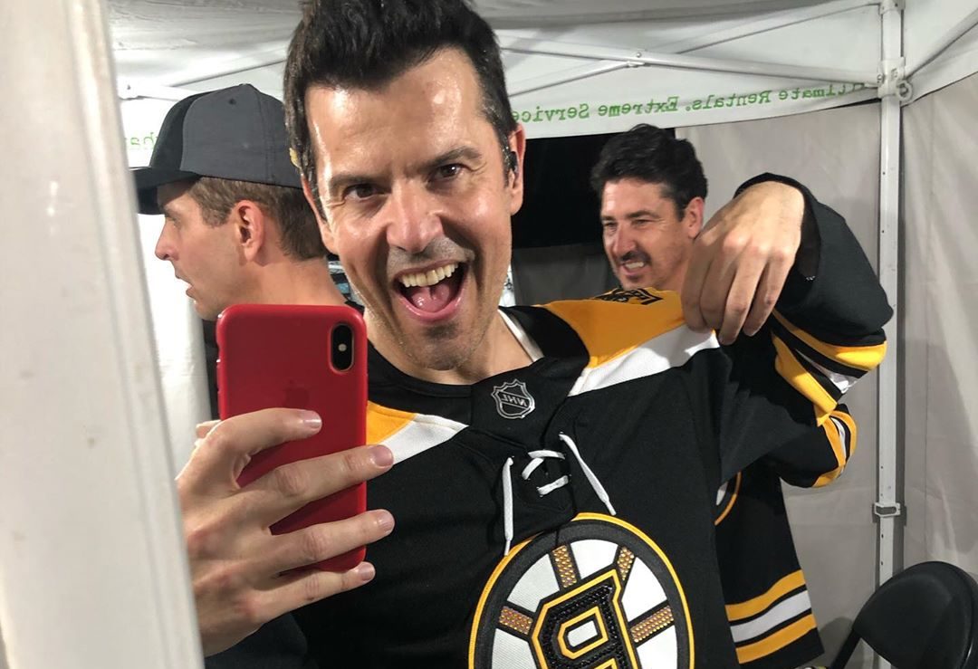 Jordan Knight backstage at NKOTB concert