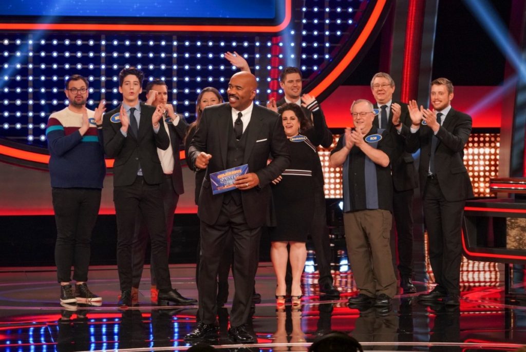 The Manheims Take On the Winokurs on All-New ‘Celebrity Family Feud’ 2019 – See Photos!