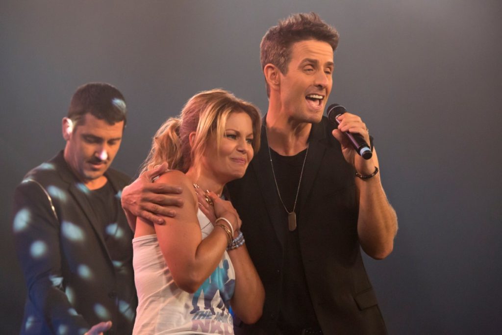 DJ Tanner with Joey McIntyre from the NKOTB on Fuller House Season 2