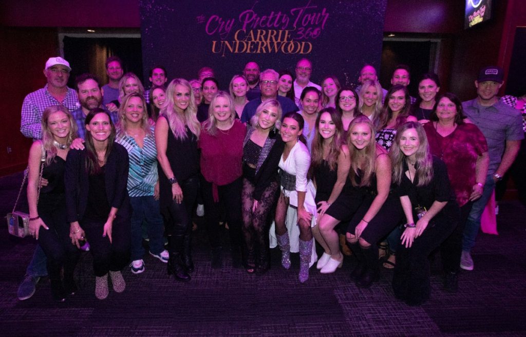 Underwood celebrates THE CRY PRETTY TOUR 360 with UMGN family at Bridgestone Arena