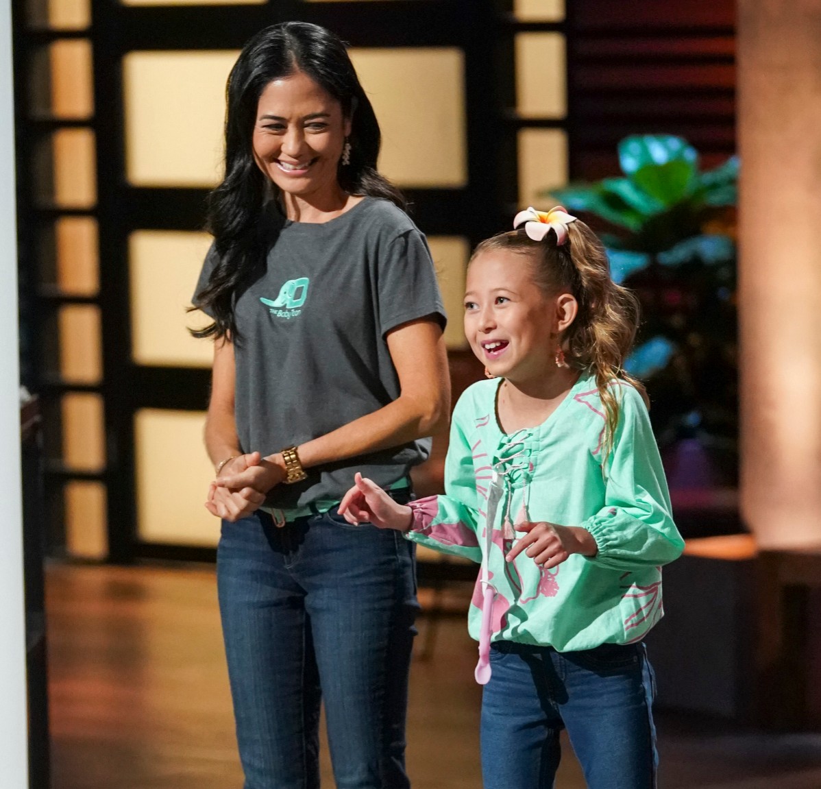 Lori Crowley and Cassidy Crowley on Shark Tank Season 11