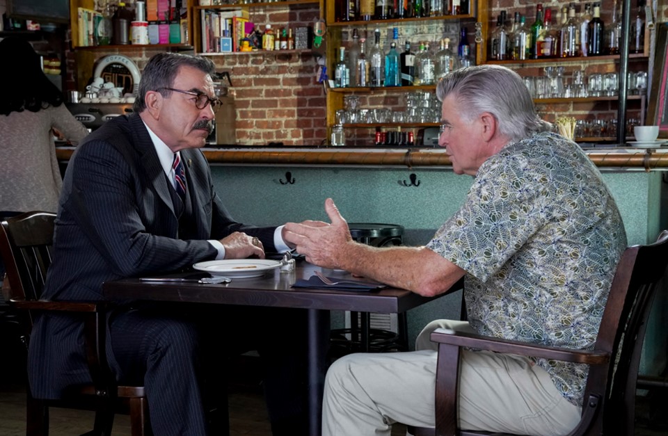 Police Commissioner Frank meets with Lenny Ross (Treat Williams) on Blue Bloods
