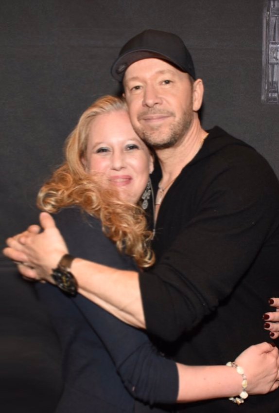 Nicole meeting Donnie Wahlberg at the 2019 Meet & Greet
