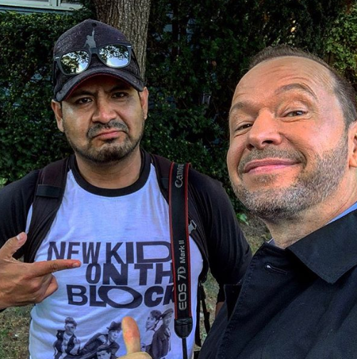 Donnie Wahlberg with photographer Jose Perez.