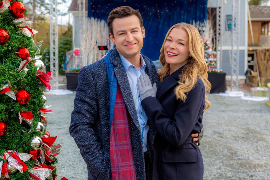 LeAnn Rimes in It's Christmas, Eve - where to get her blue coat and gloves.