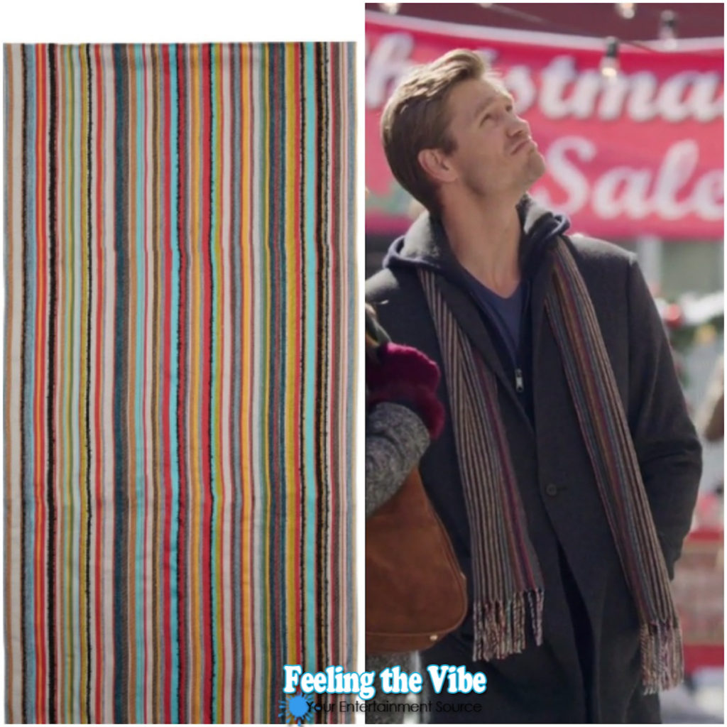 Chad Michael Murray, striped scarf