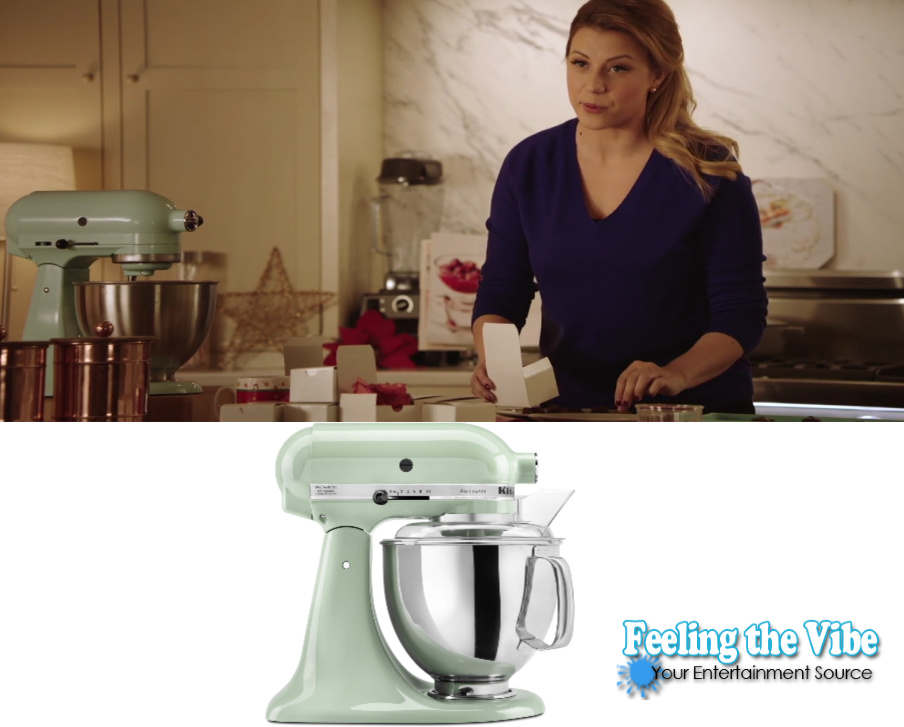 Green Kitchenaid mixer in Merry & Bright Movie.