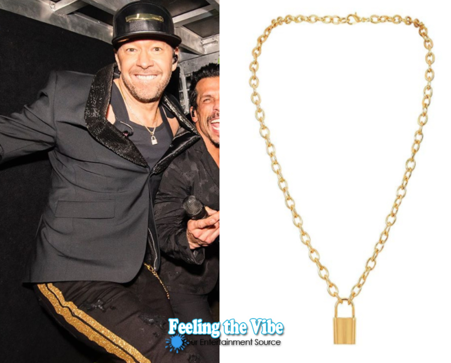 Donnie Wahlberg's gold lock necklace