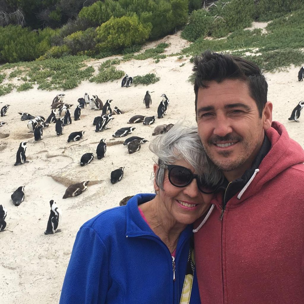 Jonathan Knight and his mother Marlene