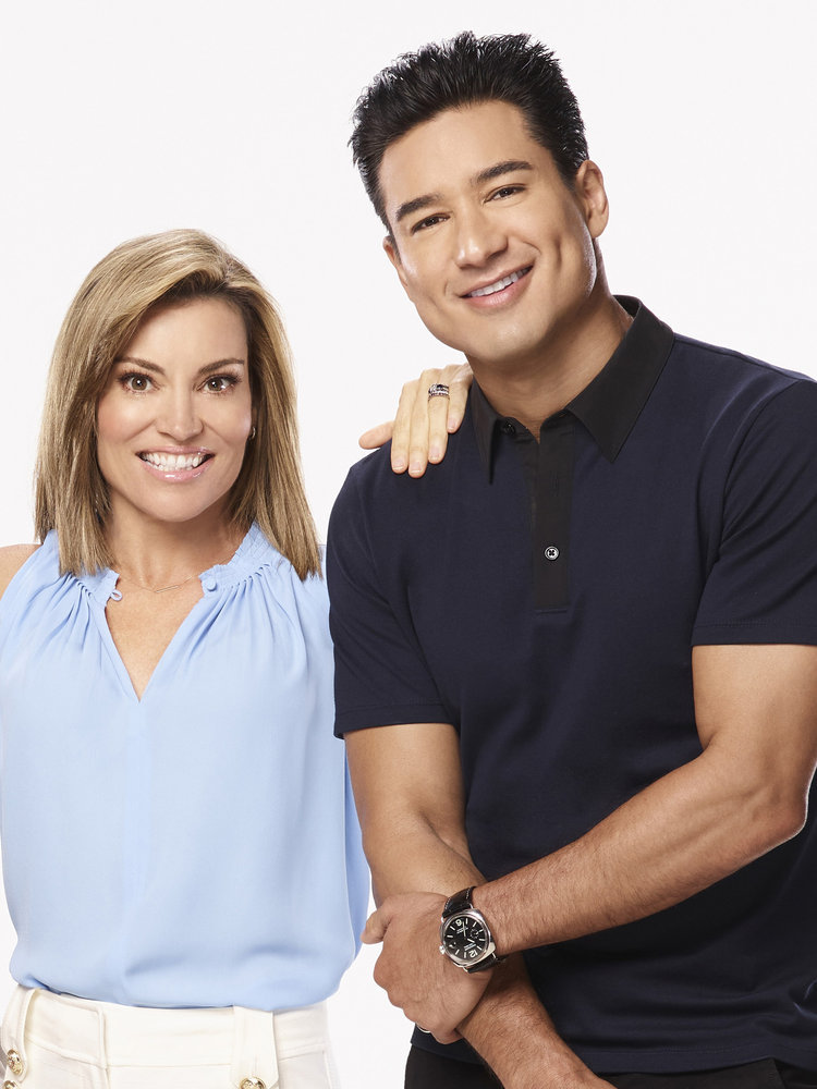 Mario Lopez and Kit Hoover host Miss America 2020 on NBC
