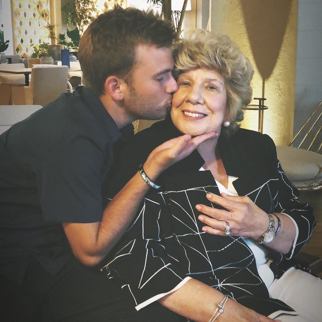 10 Fun Facts About Nanny Faye from Chrisley Knows Best Feeling the