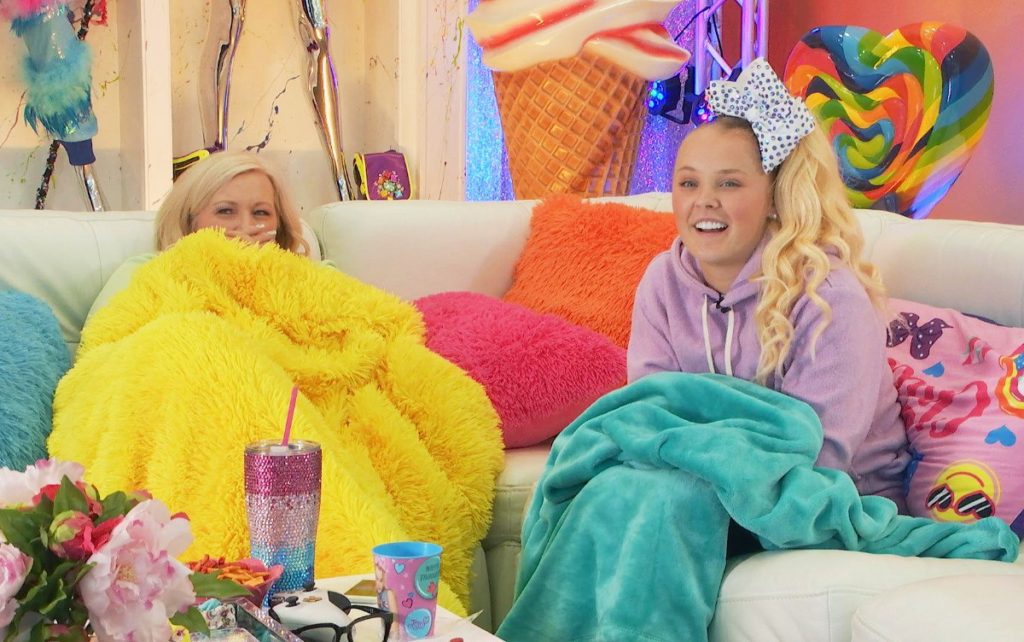 JoJo Siwa and her mother on Celebrity Watch Party photo