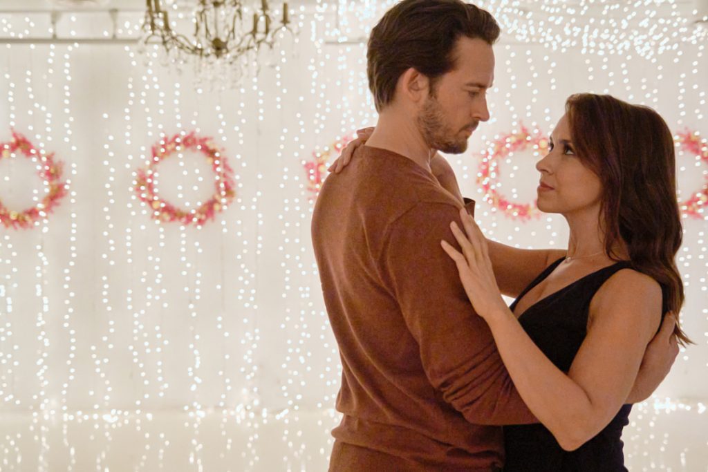 Lacey Chabert and Will Kemp in Christmas Waltz