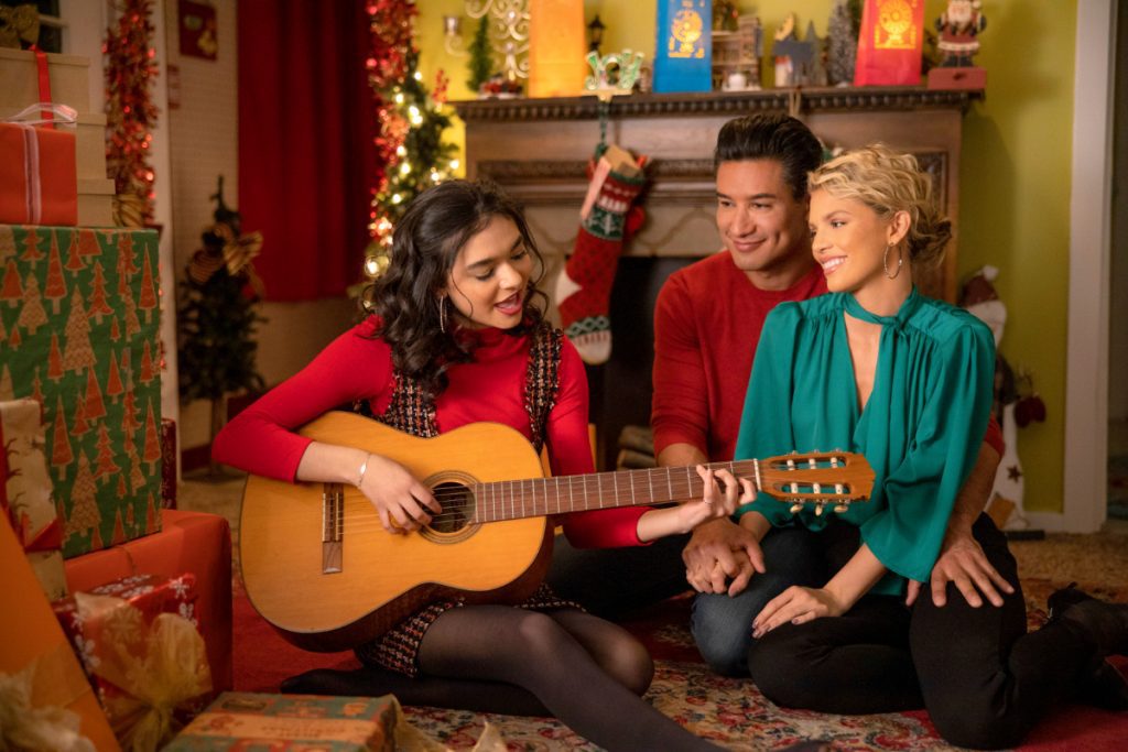 Mario Lopez, Annalynne McCord in Feliz Navidad on Lifetime