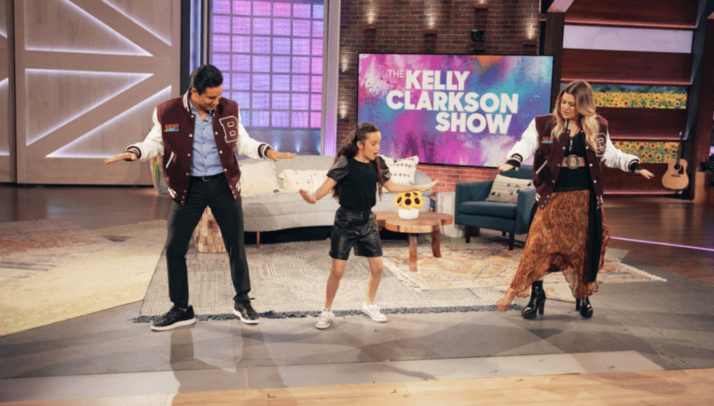 MARIO LOPEZ, GIA, KELLY CLARKSON, THE KELLY CLARKSON SHOW