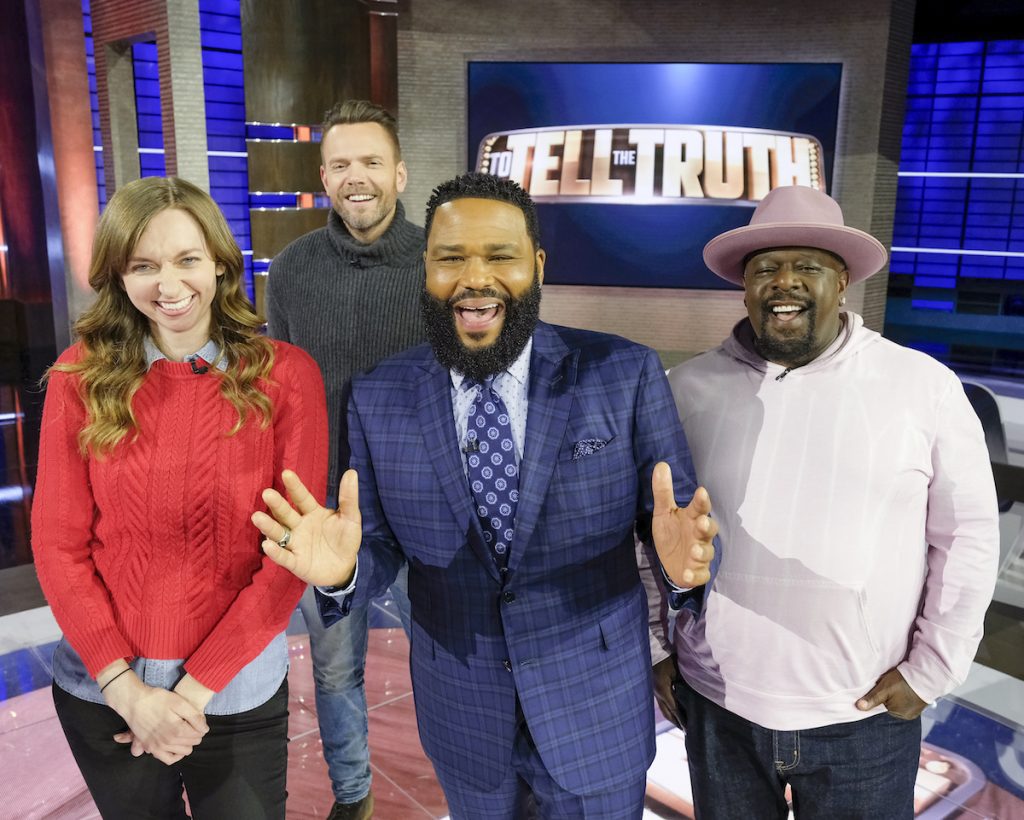 Cedric the Entertainer, Joel McHale, & Lauren Lapkus Appear on ‘To Tell the Truth’