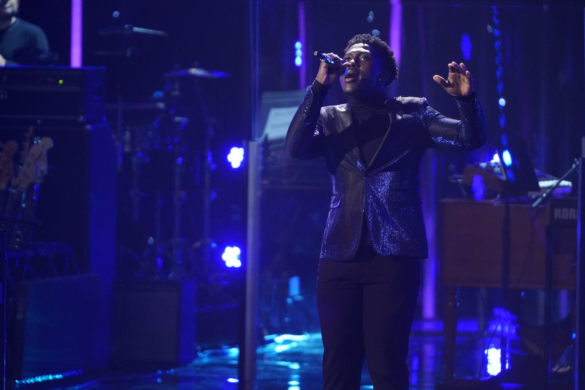 DeShawn Goncalves on American Idol