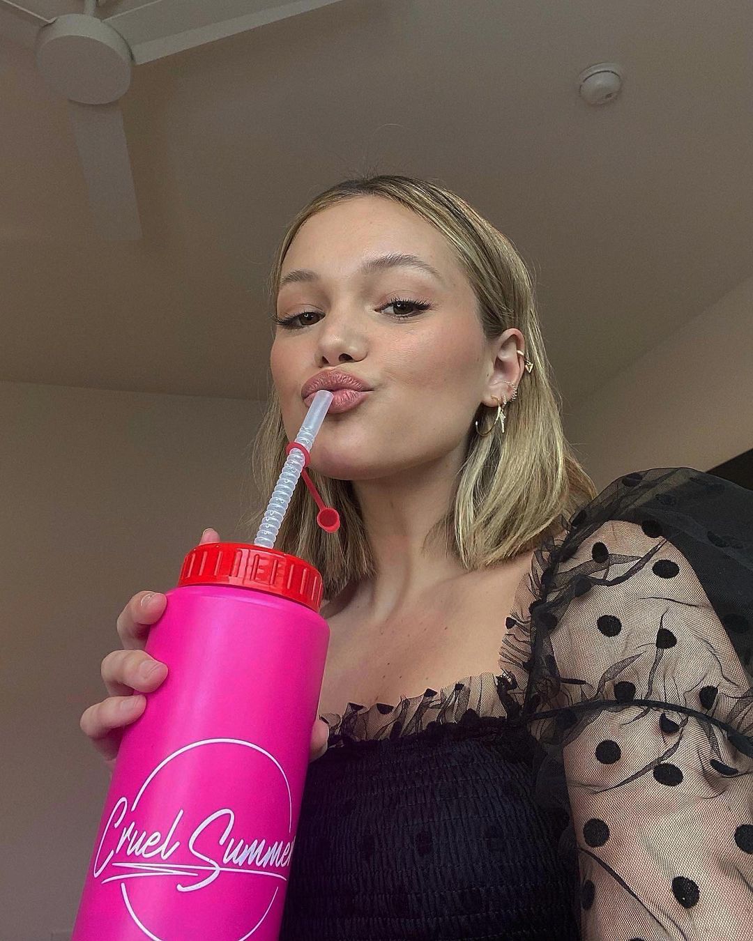 Olivia Holt Makeup