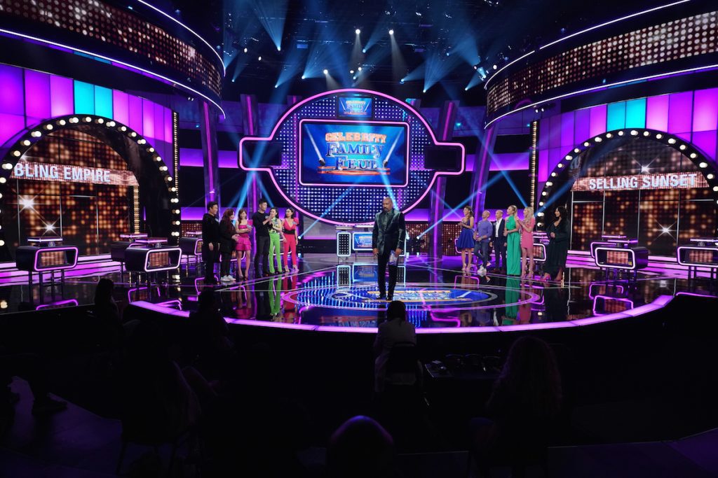 CELEBRITY FAMILY FEUD