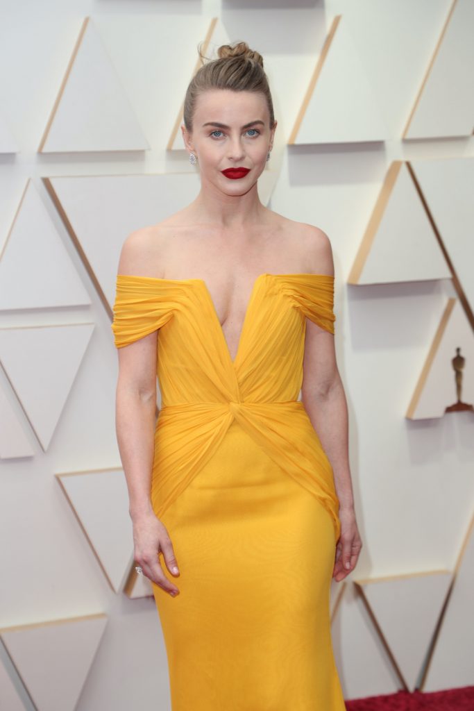 JULIANNE HOUGH, 2022 OSCARS