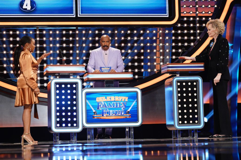 CELEBRITY FAMILY FEUD