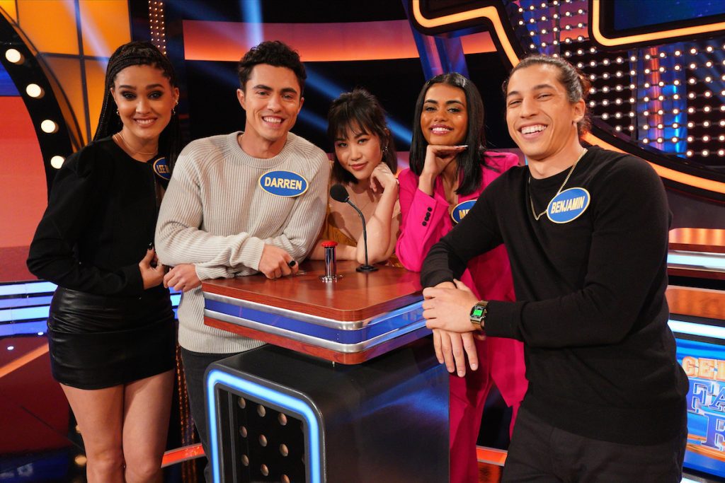 CELEBRITY FAMILY FEUD