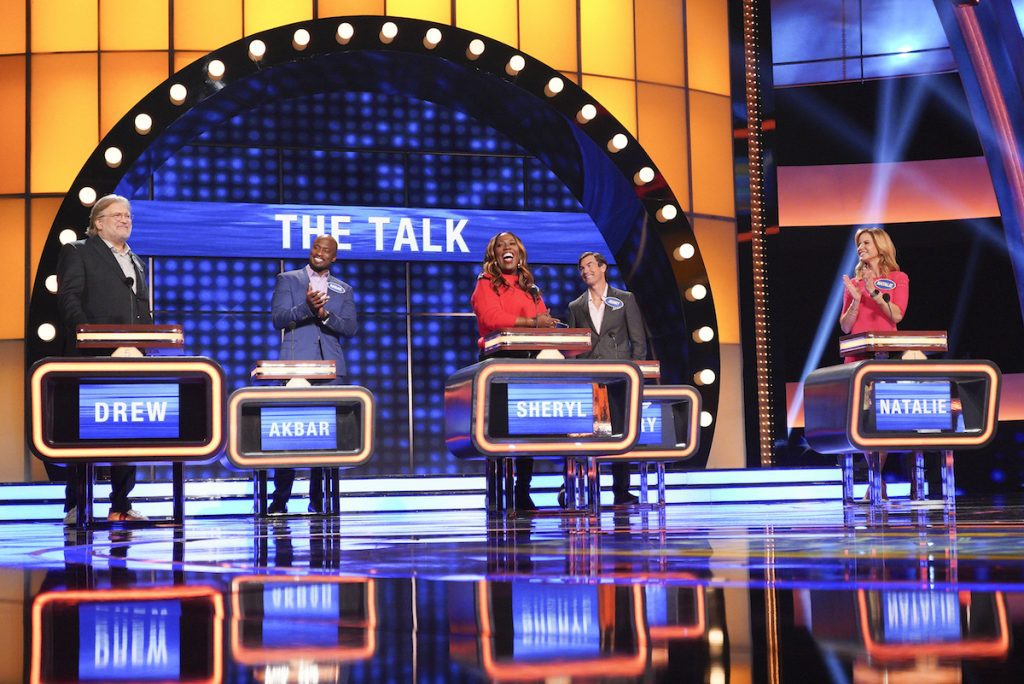 CELEBRITY FAMILY FEUD